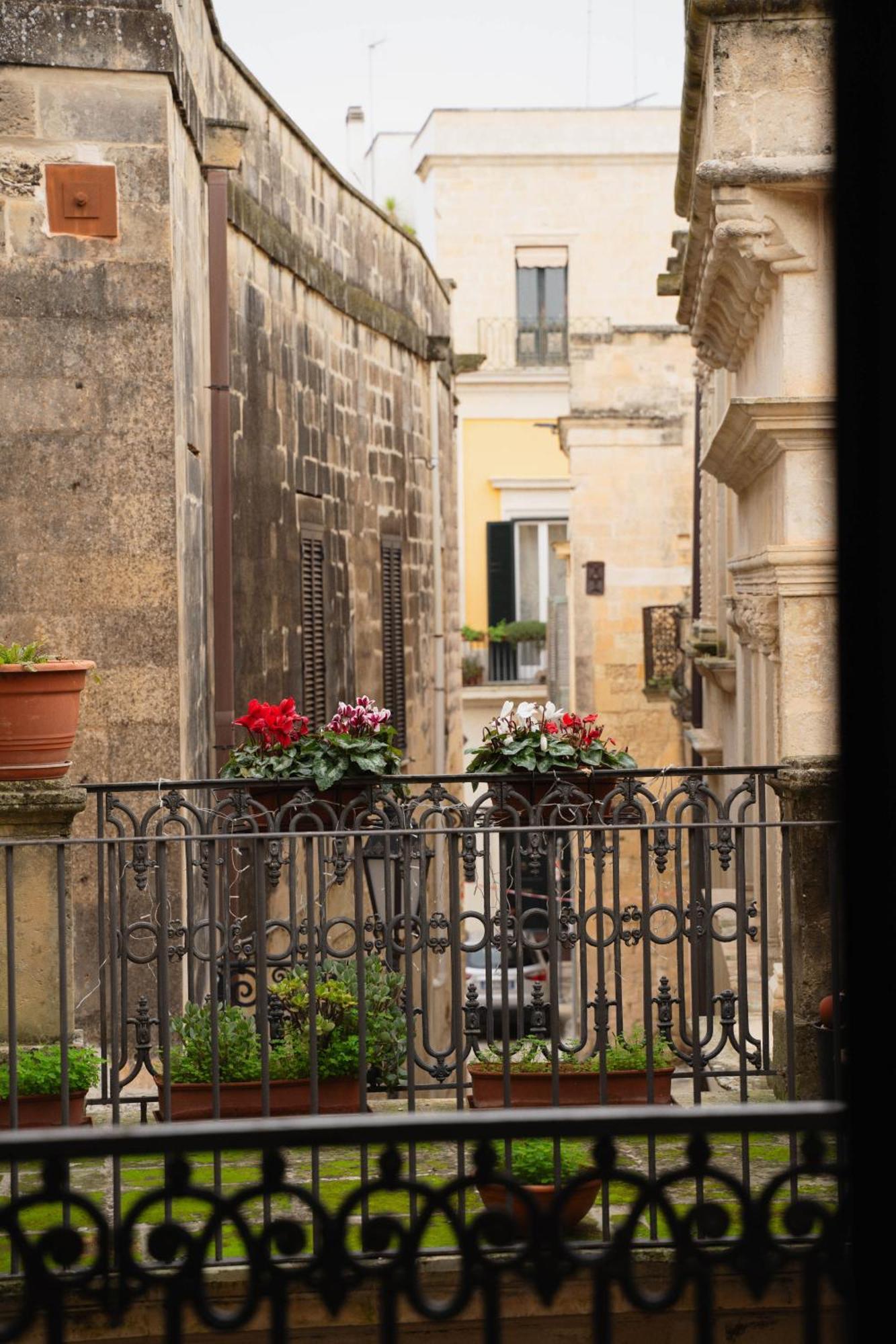 Victoria Apt - Historical Centre Lecce Exterior foto